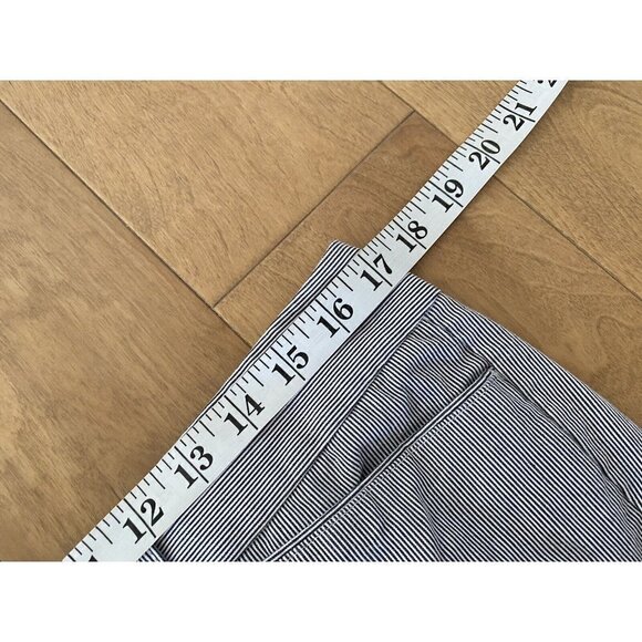 Dockers Petites Mid Rise Curvy Women's Striped Capri Pants Pockets Size 12P - Picture 4 of 6